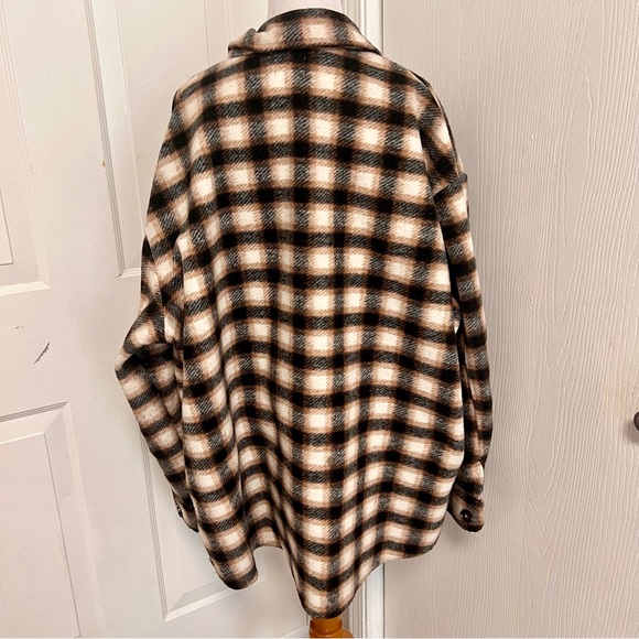 Time & Tru Plaid Shacket G2 - Picture 4 of 6